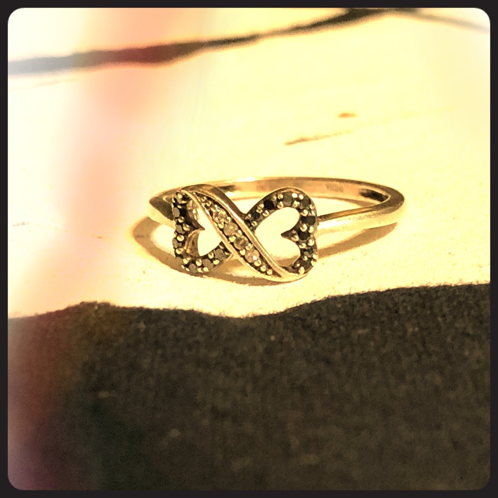 BEST DEAL! Silver Black/White Diamond <3 ∞ Ring
